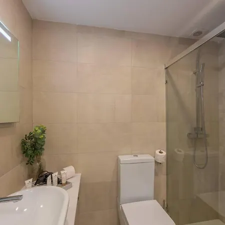 Centric Modern Floor With Terrace, Sea View And Parking Quality Beds Apartment