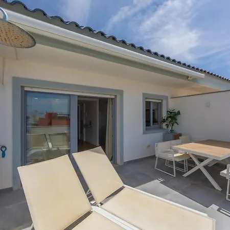 Centric Modern Floor With Terrace, Sea View And Parking Quality Beds Apartment *